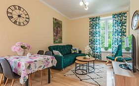 Apartament 45M2 - Sunny&Quiet - Very Close To Auschwitz Museum !